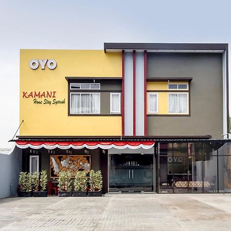 Super Oyo Capital O 873 Kamani Homestay Syariah Медан Экстерьер фото