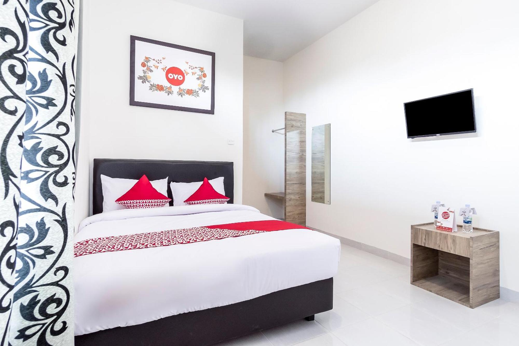 Super Oyo Capital O 873 Kamani Homestay Syariah Медан Экстерьер фото