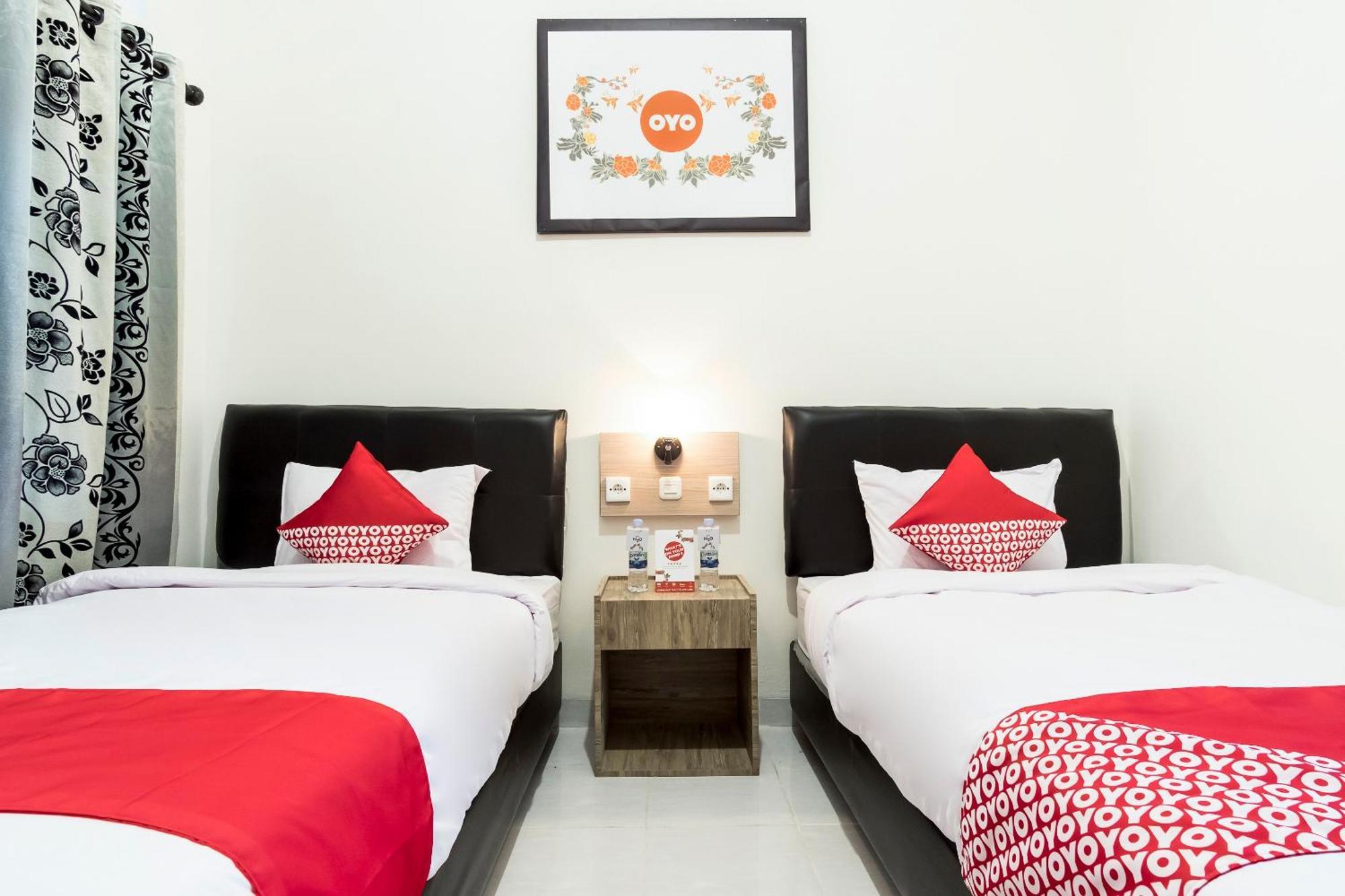 Super Oyo Capital O 873 Kamani Homestay Syariah Медан Экстерьер фото